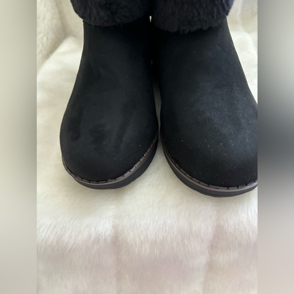Black Ankle Boots with Faux Fur - Picture 2 of 10